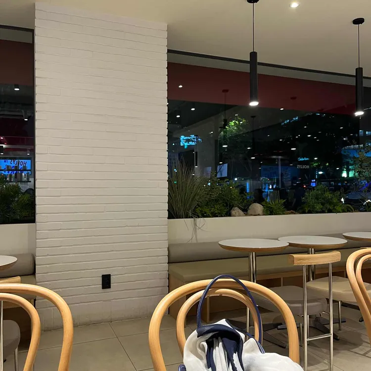 할리스 대표 사진