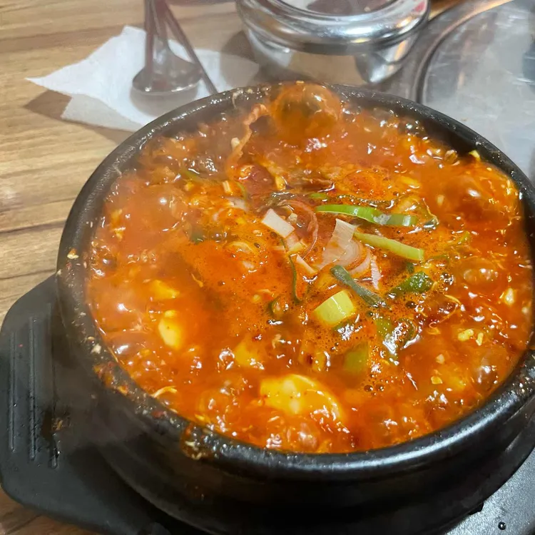 용한식당 대표 사진