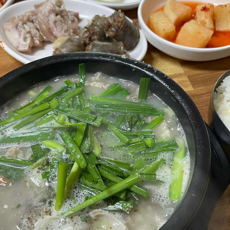 이화순대국 대표 사진