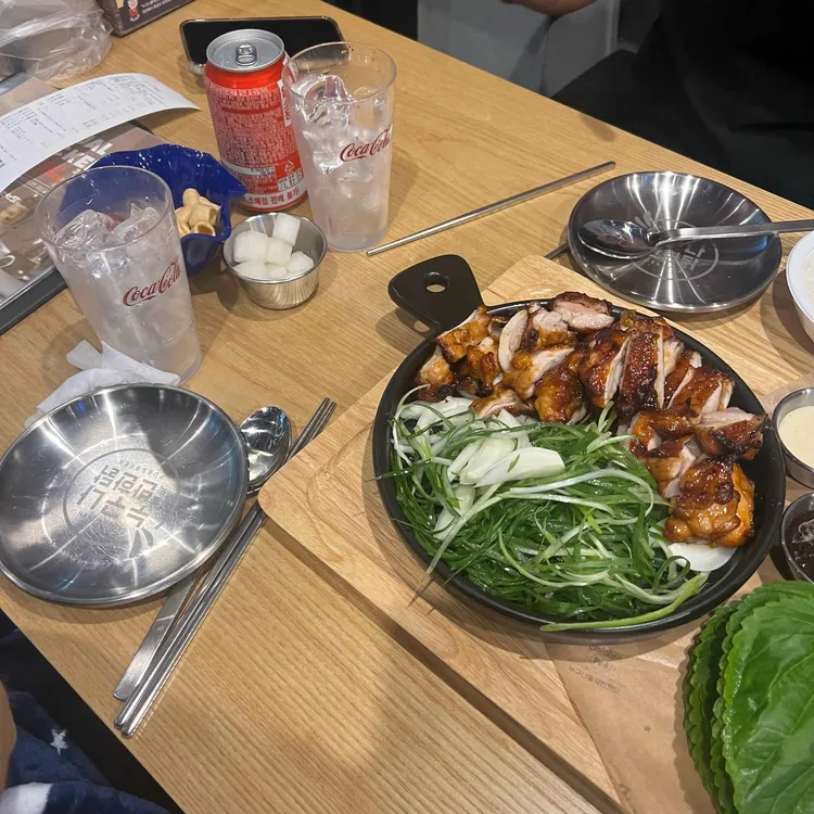 누구나홀딱반한닭 대표 사진