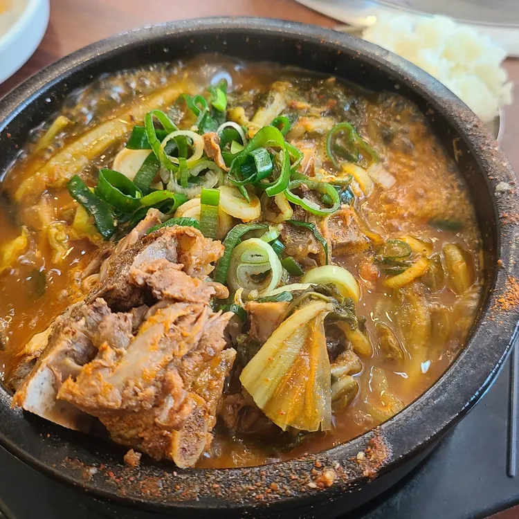 장터국밥 감자탕 대표 사진