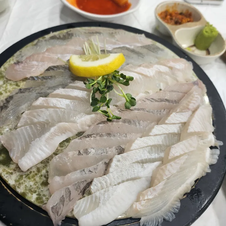 물반고기반 대표 사진