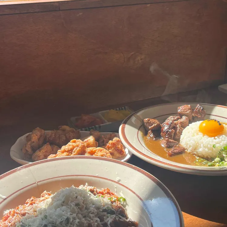 아웅 대표 사진