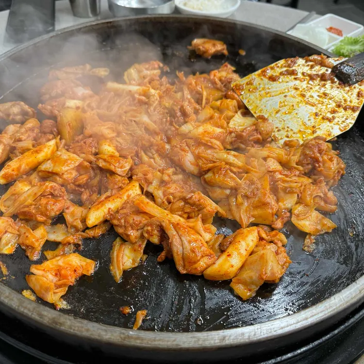 춘천닭갈비막국수 대표 사진