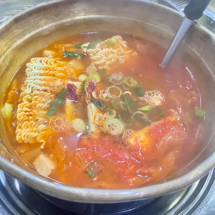 전설의김치찌개 대표 사진