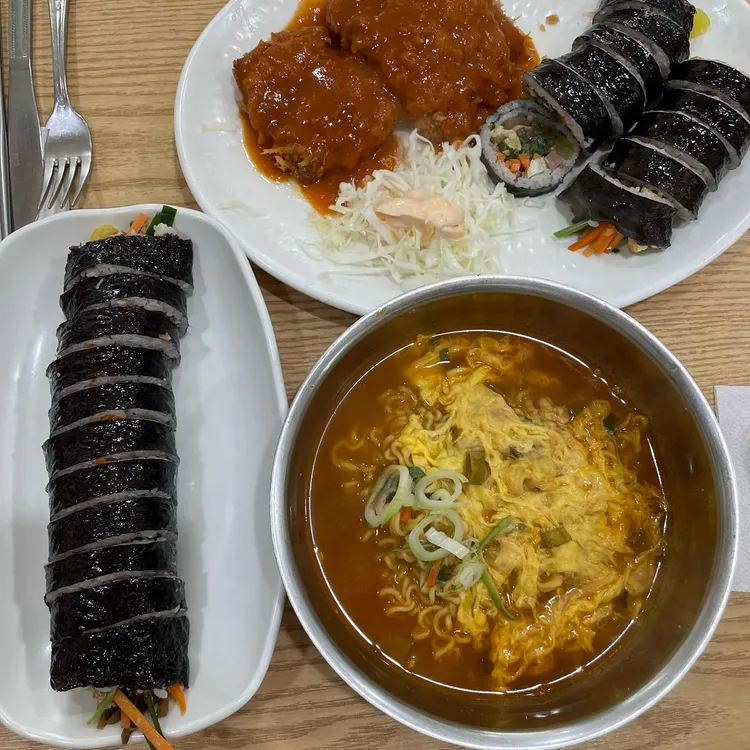 김밥이야기 김밥앤돈가스 대표 사진