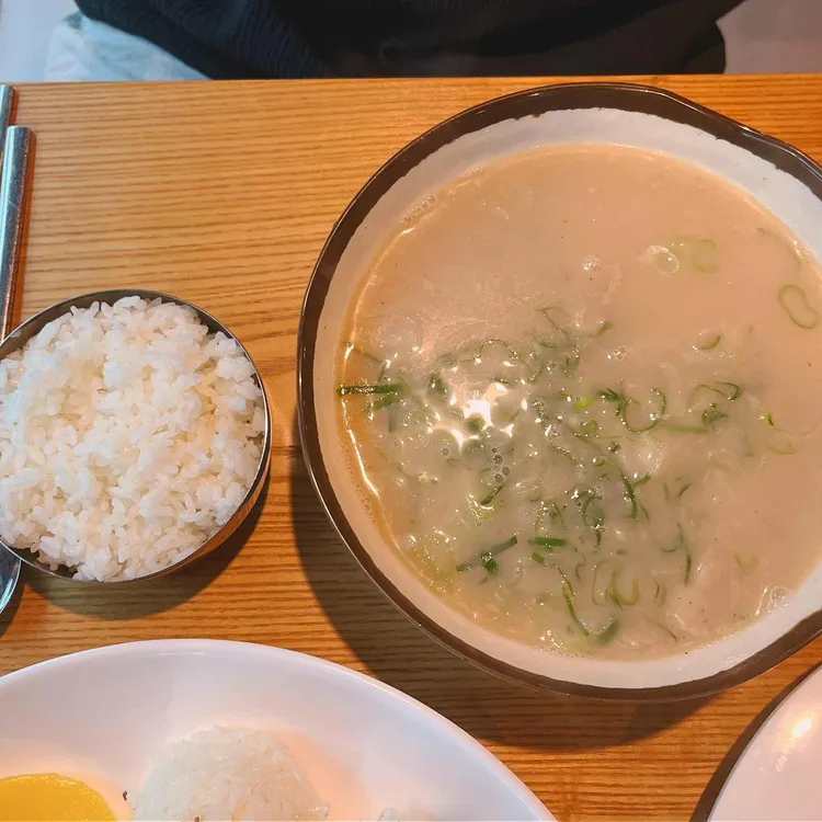 제주곤이칼국수 대표 사진
