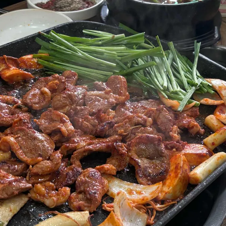 큰손생오리흑염소 대표 사진