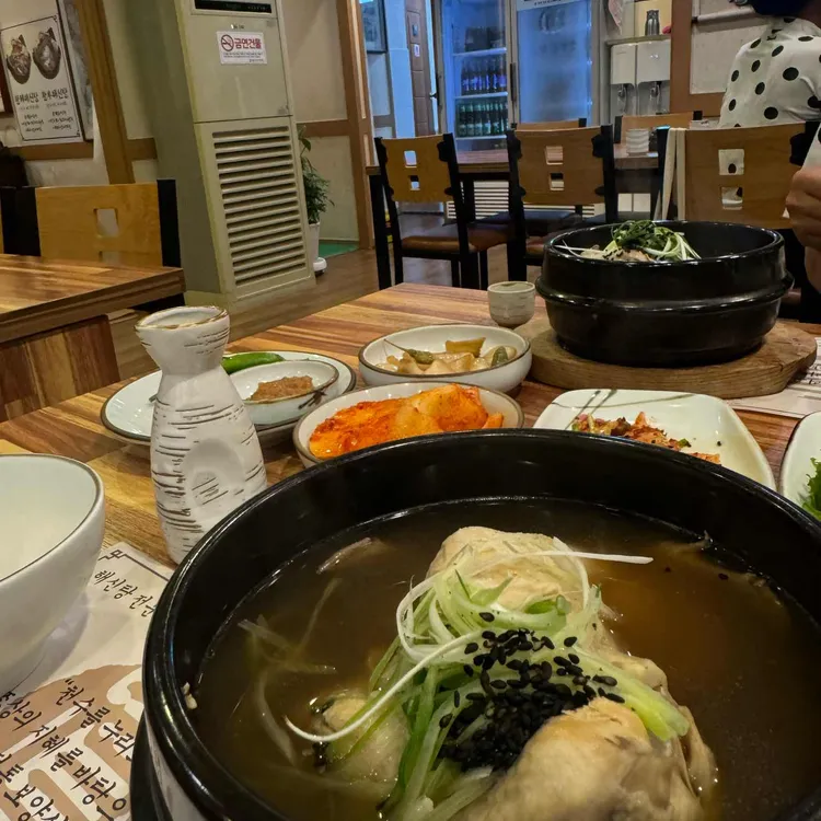 진 고려삼계탕 대표 사진
