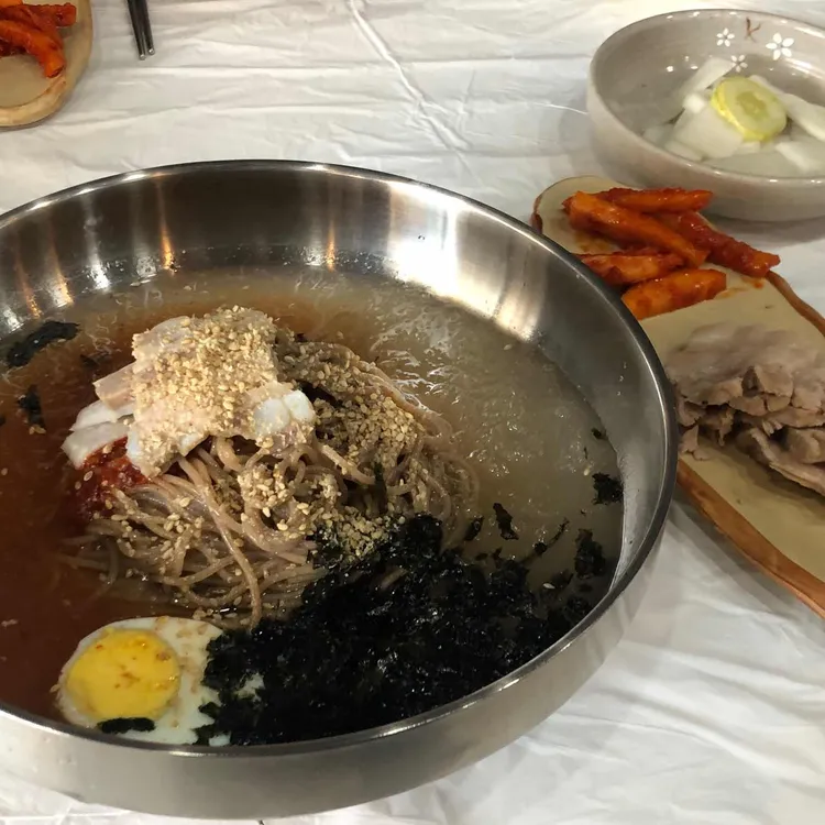 육달 막국수 대표 사진