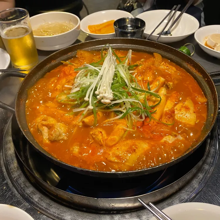 77년생 곱도리 전골식당 대표 사진