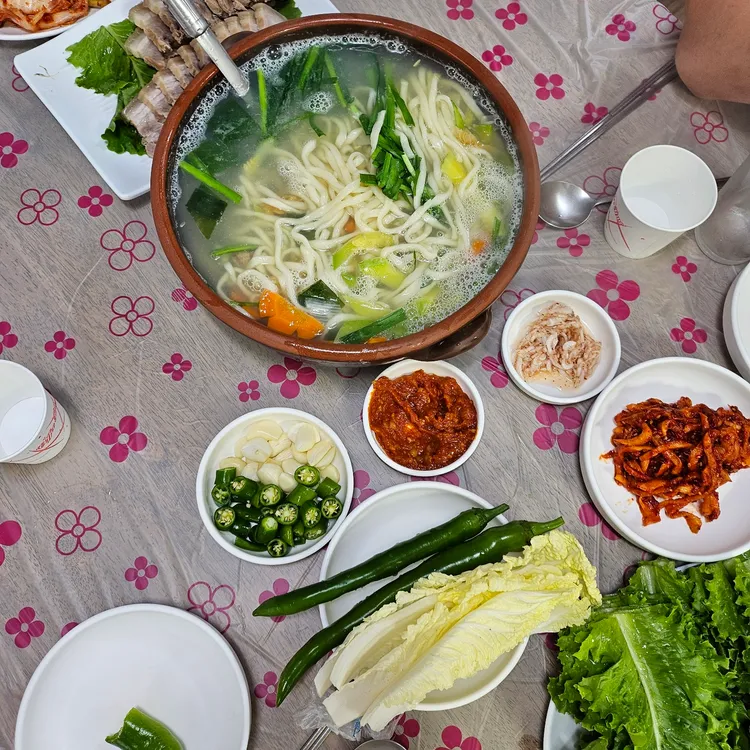 항아리칼국수 대표 사진