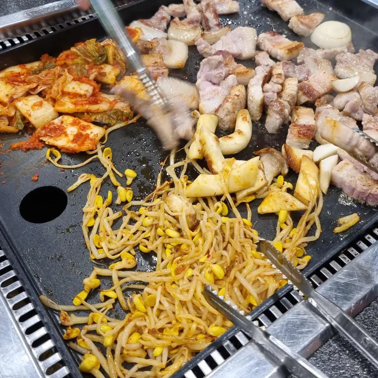 남진식당 철판삼겹살 닭도리탕 대표 사진