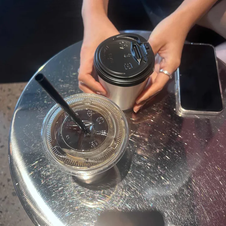 컨플릭트스토어 대표 사진