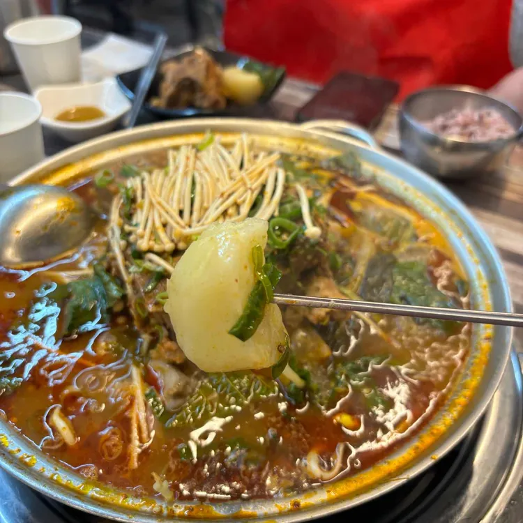왕건이감자탕 대표 사진