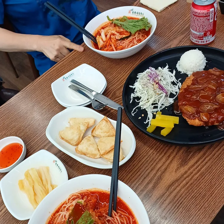망향비빔국수 대표 사진