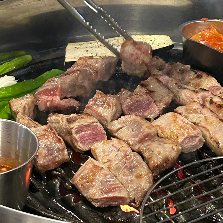 눈꽃돼지 대표 사진
