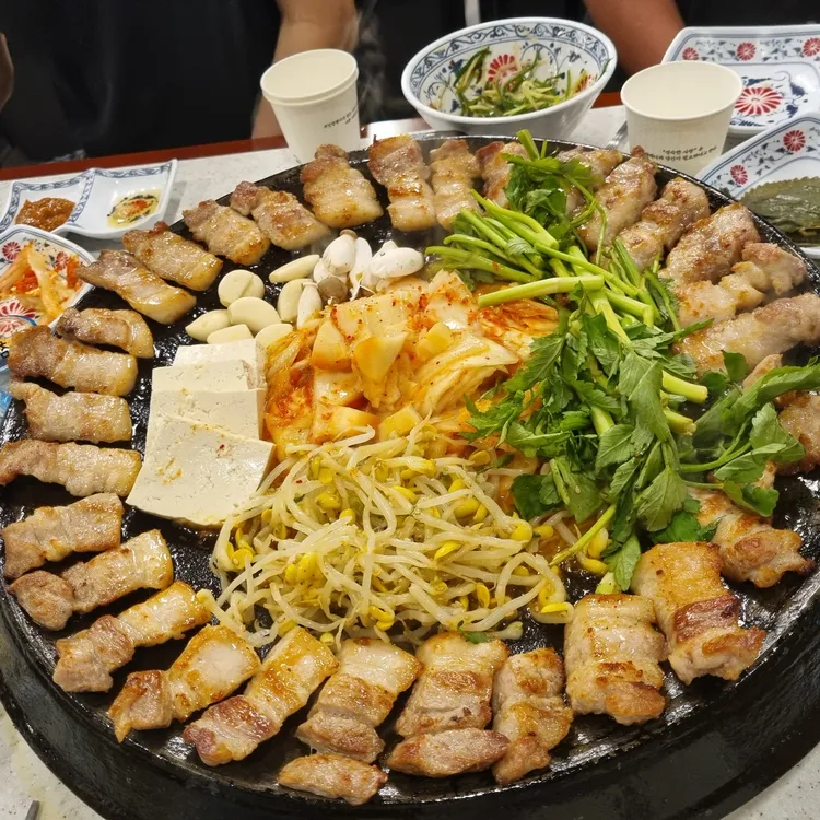 진짜무쇠삼겹 대표 사진