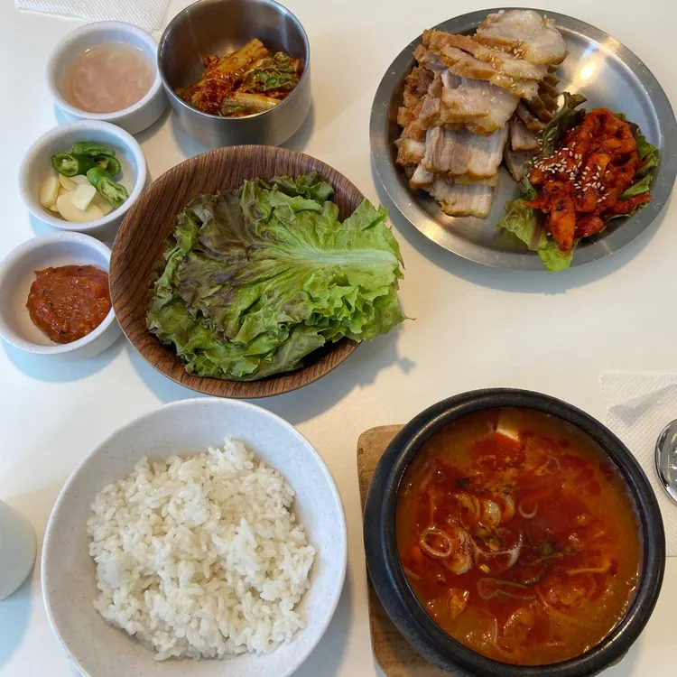 우만동족발집 대표 사진
