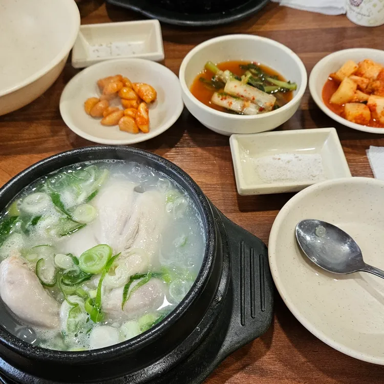 한성삼계탕 대표 사진