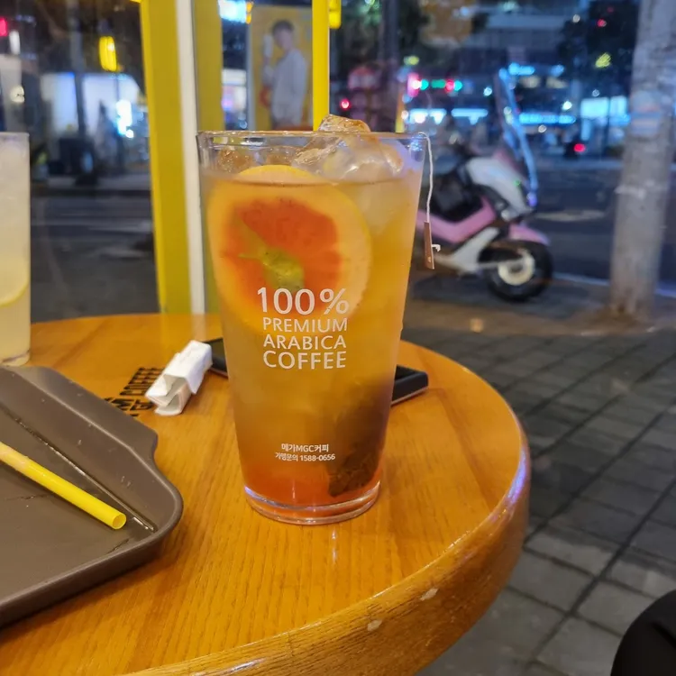 메가커피 대표 사진