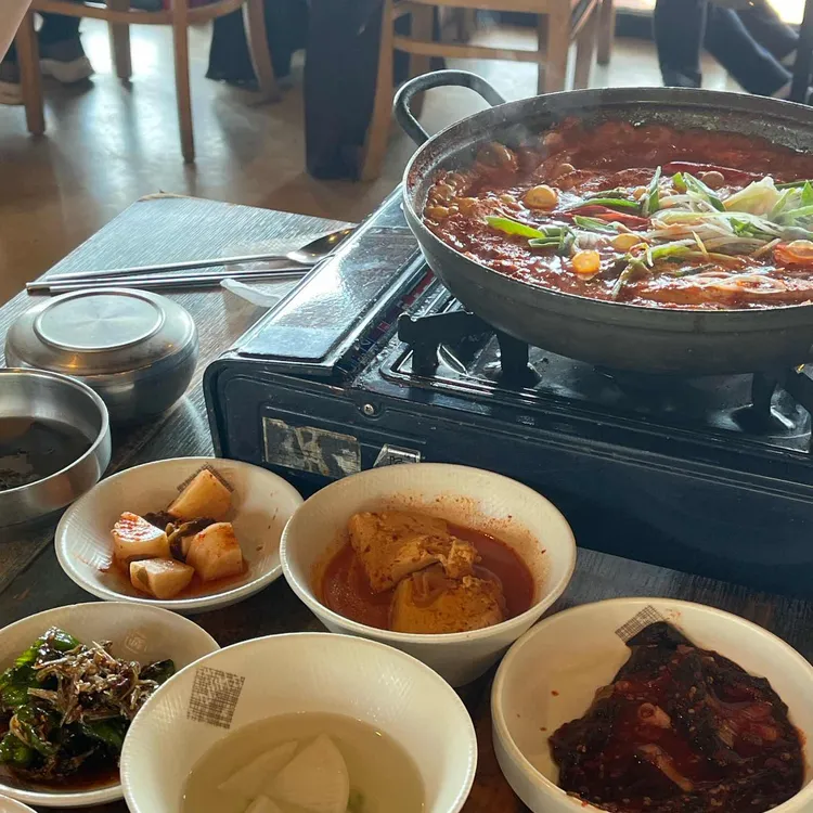 둥근상 시골집 대표 사진