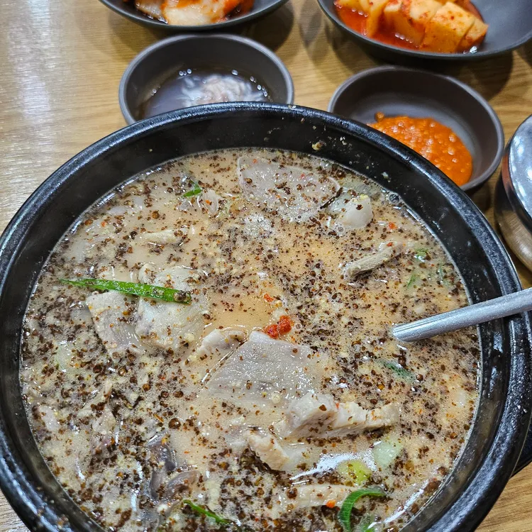 신의주찹쌀순대 대표 사진
