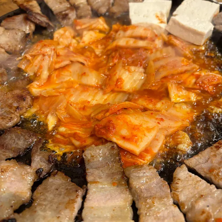 무쇠김치삼겹 대표 사진