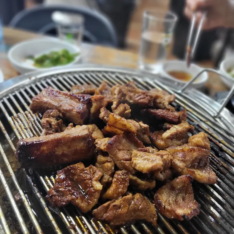 밀양숯불돼지갈비 대표 사진