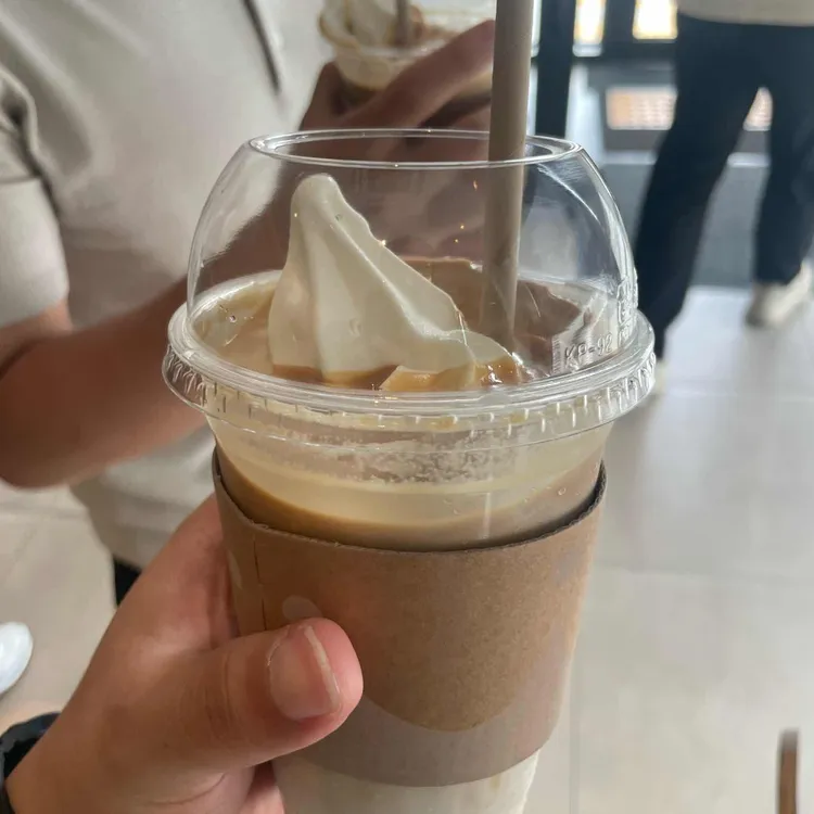 할리스 대표 사진