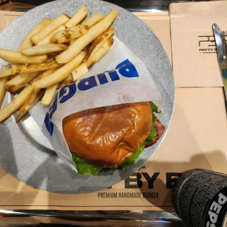 패티바이번 현대아울렛 동대문점 - 동대문 수제버거, 햄버거 맛집 | 다이닝코드, 빅데이터 맛집검색