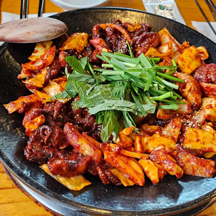 통큰쭈꾸미삼겹살 대표 사진
