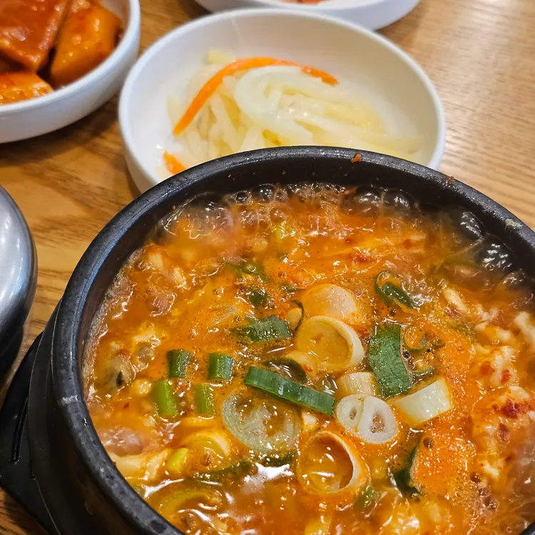 30년 전통 감자탕 대표 사진