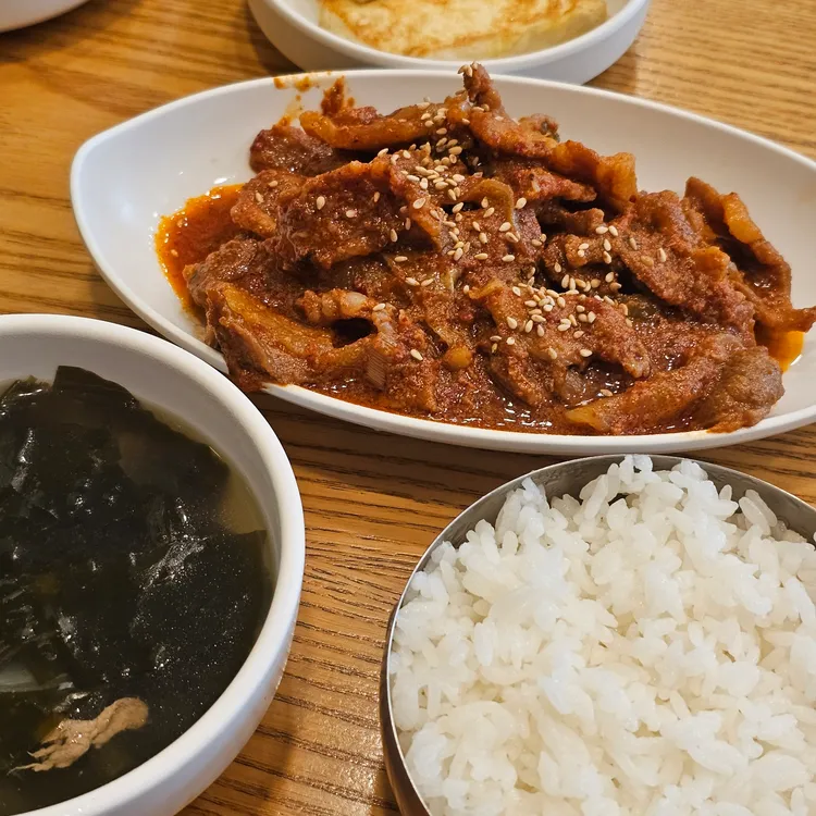 30년 전통 감자탕 대표 사진