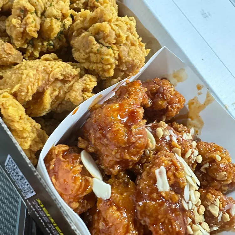 자담치킨 대표 사진