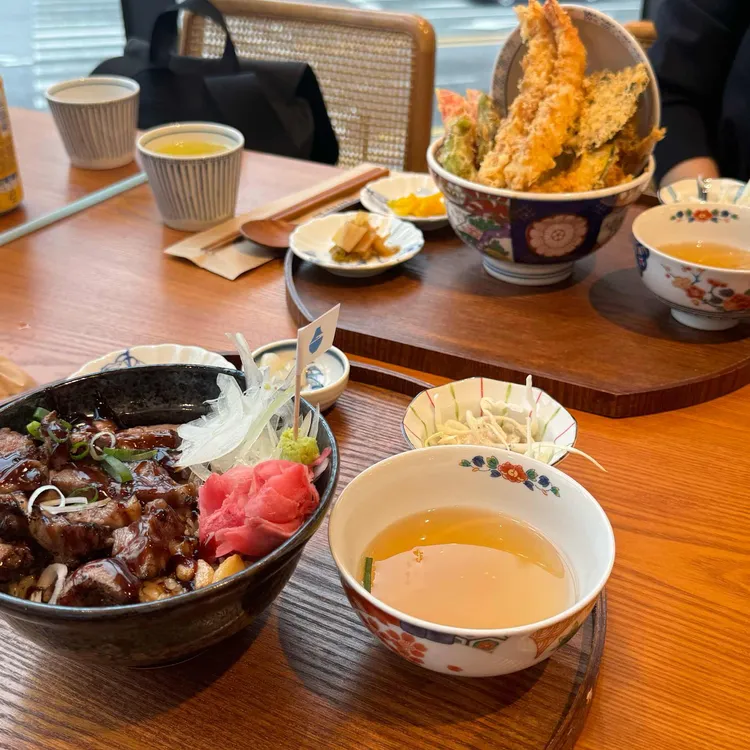 치히로 대표 사진