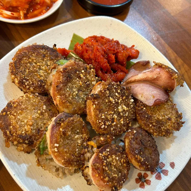 고기오징어순대엔연어장 대표 사진