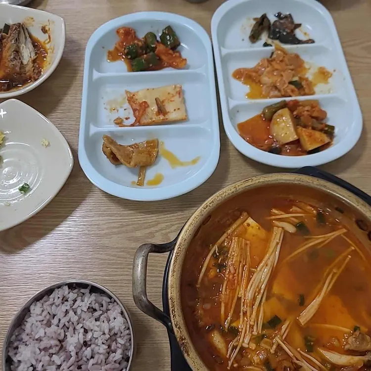 맛깔손백반 대표 사진