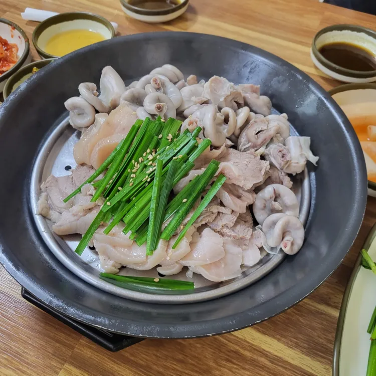 장수돼지국밥 대표 사진