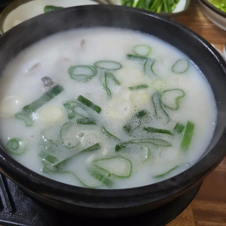 장수돼지국밥 대표 사진