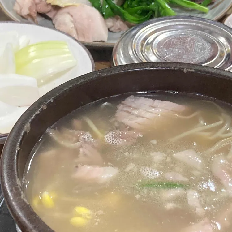 웃장가마솥국밥 대표 사진