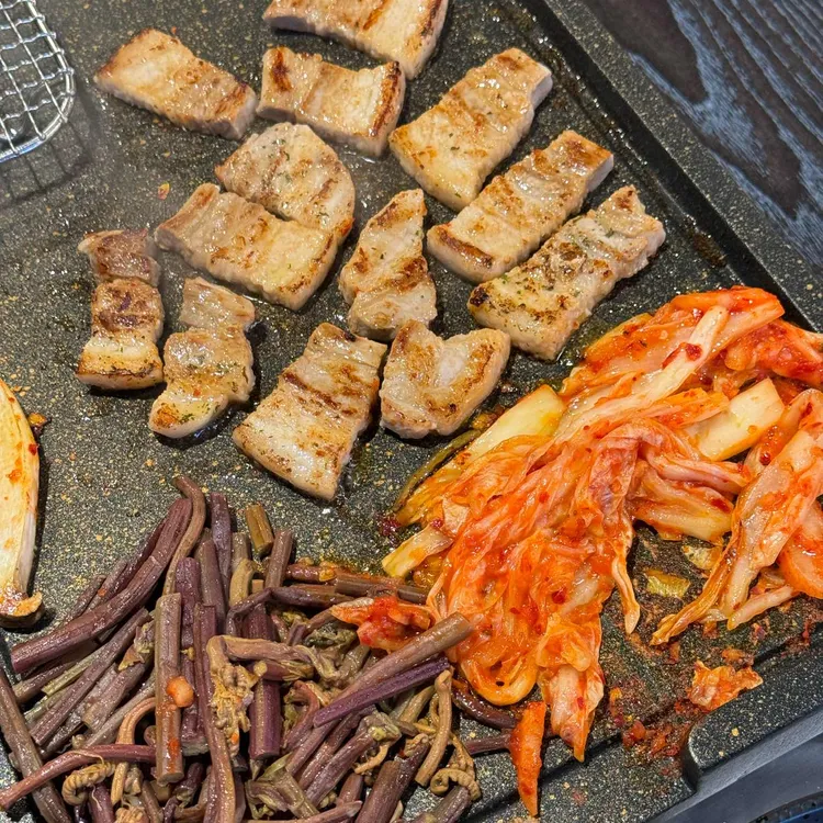 발칙한김돼지네 대표 사진