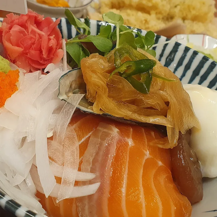 치히로 대표 사진