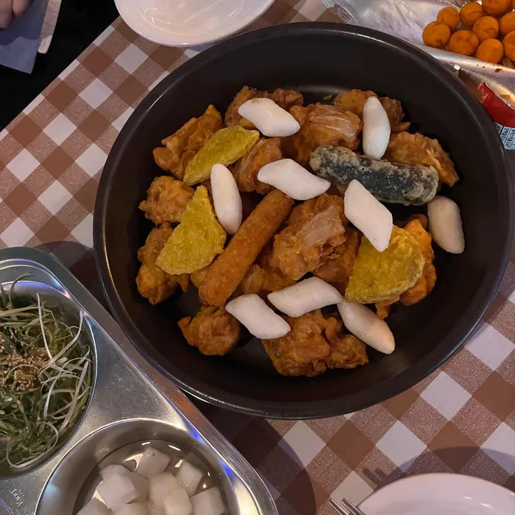 까치통닭 대표 사진