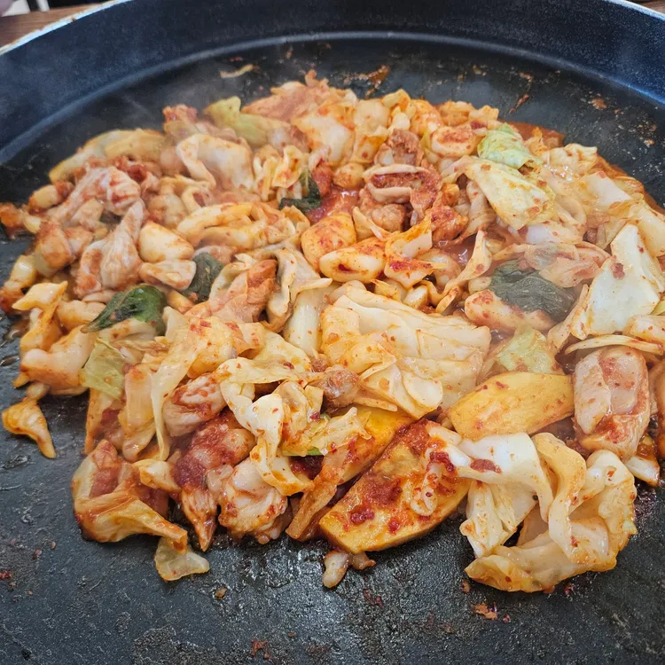 청운닭갈비막국수 대표 사진