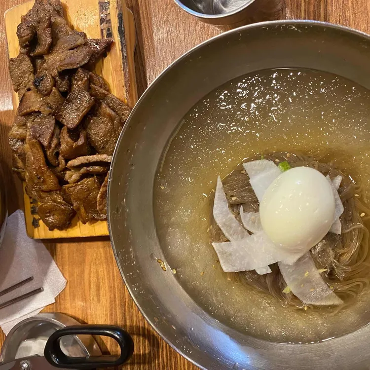 육쌈냉면 대표 사진