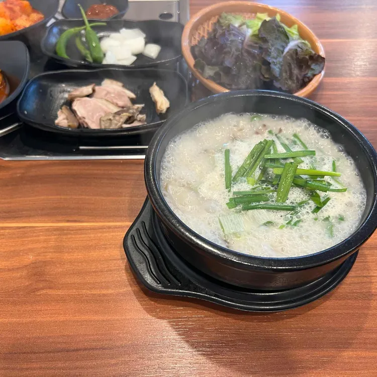 진빼이돼지국밥전골 대표 사진
