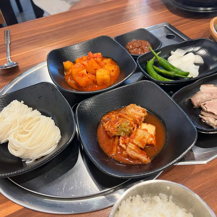 진빼이돼지국밥전골 대표 사진