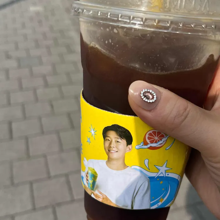 메가커피 대표 사진