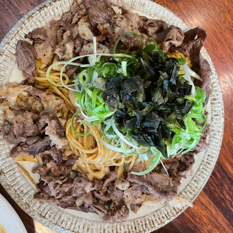 폼폰루지 대표 사진